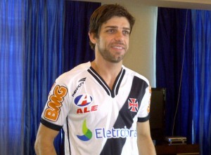 Vasco02 Juninho diz que volta por amor, pois ele e o Vasco são parceiros