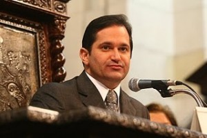 Edson Albertassi Edson Albertassi teve Projeto de Lei aprovado o qual disponibiliza Bíblias nas Bibliotecas do Estado