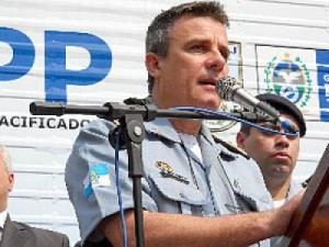 Mario Sergio Duarte Coronel Mario Sergio Duarte diverge de Sérgio Cabral e diz que na mente da população está uma polícia viril