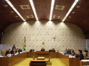 Plenário do STF conclui julgamento reconhecendo a união estável para casais do mesmo sexo