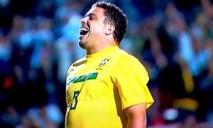 Brasil e Romênia 02 Em quinze minutos Ronaldo mostrou em três momentos porque é um Fenômeno