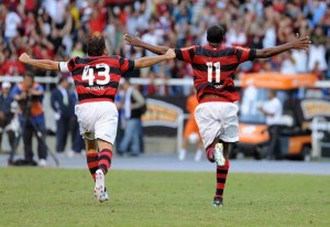 Flamengo Na festa de Petkovic quem brilhou foi Renato Abreu