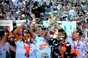 Santos Campeão da Libertadores 2011 A Taça é da Vila - Santos Campeão da Libertadores 2011