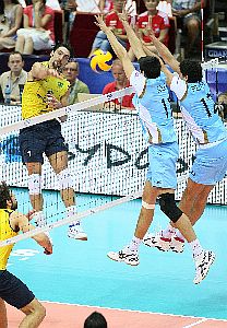 Brasil vence a Argentina e está a uma partida do decacampeonato Brasil vence a Argentina e está a uma partida do decacampeonato