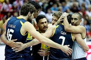 Brasil vira sobre os Estados Unidos e garante vaga na semifinal Brasil vira sobre os Estados Unidos e garante vaga na semifinal