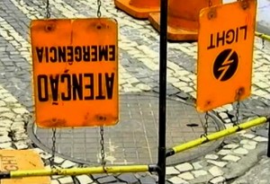 A situação já parece ter saído do controle da Light que está de cabeça para baixo com as explosões A situação já parece ter saído do controle da Light que está de cabeça para baixo com as explosões