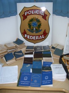PF apreende documentos relacionados a fraudes contra a Previdência Social em Niterói PF apreende documentos relacionados a fraudes contra a Previdência Social em Niterói
