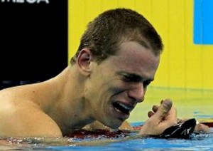 Cesar Cielo nos 50 m borboleta é medalha de ouro no mundial de Xangai Cesar Cielo nos 50 m borboleta é medalha de ouro no mundial de Xangai