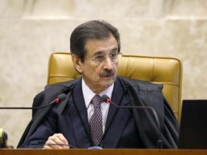 Ministro Cezar Peluso estará nos complexos da Penha e do Alemão inaugurando unidades do Judiciário Ministro Cezar Peluso estará nos complexos da Penha e do Alemão inaugurando unidades do Judiciário