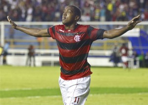 Renato Abreu marca, mas Flamengo se atrapalha e Ceará arranca empate em Macaé Renato Abreu marca, mas Flamengo se atrapalha e Ceará arranca empate em Macaé