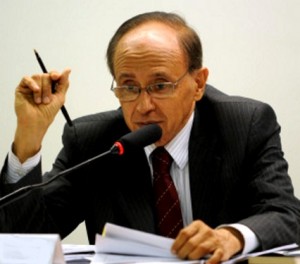 Senado aprova Marcio Fortes para o cargo de Autoridade Pública Olímpica Senado aprova Marcio Fortes para o cargo de Autoridade Pública Olímpica
