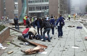 Atentado a bomba atinge prédios do governo na capital da Noruega Atentado a bomba atinge prédios do governo na capital da Noruega