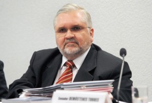 Roberto Gurgel pede punição para 36 envolvidos no mensalão Roberto Gurgel pede punição para 36 envolvidos no mensalão