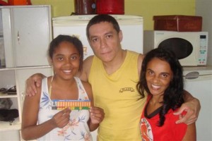 Alunos têm ímã de geladeira personalizado, com suas notas e objetivos Alunos têm ímã de geladeira personalizado, com suas notas e objetivos