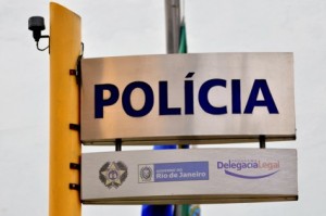 Jovem é assassinado com seis tiros em Aperibé Jovem é assassinado com seis tiros em Aperibé