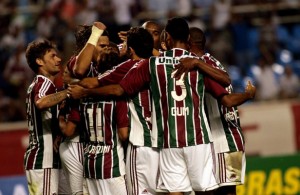 Fluminense goleia o Figueirense em noite de Rafael Moura e do estreante Lanzini Fluminense goleia o Figueirense em noite de Rafael Moura e do estreante Lanzini
