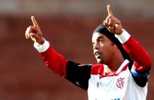 Ronaldinho deixou o dele no empate com o internacional no Beira Rio Ronaldinho deixou o dele no empate com o internacional no Beira Rio