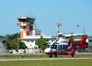 FAB reinicia buscas ao helicóptero que desapareceu na Bacia de Campos FAB reinicia buscas ao helicóptero que desapareceu na Bacia de Campos