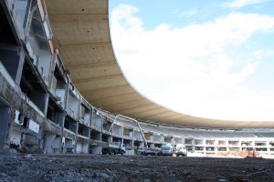 Depois de reivindicações atendidas, trabalhadores das obras do Maracanã retomam atividades Depois de reivindicações atendidas, trabalhadores das obras do Maracanã retomam atividades