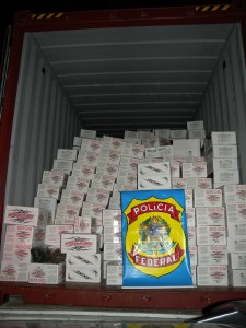 Polícia Federal apreende mais de 40 toneladas de munição de “paintball” Polícia Federal apreende mais de 40 toneladas de munição de “paintball”