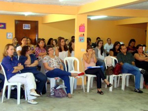 Parte do público no Forum com participantes de vários municípios