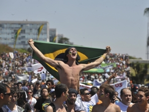 Protestos contra a corrupção marcam Dia da Independência em Brasília