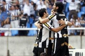 Botafogo goleia o Ceará e assume a vice-liderança do Brasileirão Botafogo goleia o Ceará e assume a vice-liderança do Brasileirão