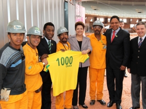 Investir em obras é dizer não à crise internacional, destaca Dilma em BH Investir em obras é dizer não à crise internacional, destaca Dilma em BH