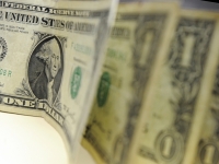 Para conter a alta do dólar, BC vende US$ 2,7 bilhões no mercado futuro Para conter a alta do dólar, BC vende US$ 2,7 bilhões no mercado futuro