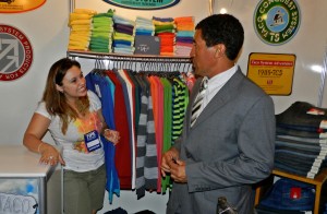 Prefeito Fernando Paulada visita a Feira de Itaperuna de Preços Especiais (Fipe)