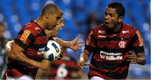 Flamengo quebra fase ruim com vitória sobre o América-MG Flamengo quebra fase ruim com vitória sobre o América-MG