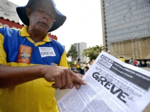 Direção dos Correios quer retomar negociações com funcionários em greve há mais de uma semana Direção dos Correios quer retomar negociações com funcionários em greve há mais de uma semana