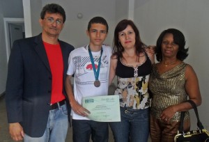 O aluno Vanderlan conquistou a medalha de bronze da sexta edição da OBMEP  