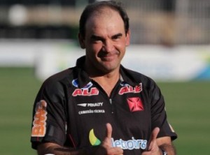 Ricardo Gomes recebe alta de hospital e recebe o Vasco na liderança do Brasileirão Ricardo Gomes recebe alta de hospital e recebe o Vasco na liderança do Brasileirão