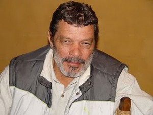 Ex-jogador Sócrates volta para UTI do Hospital Albert Einstein com hemorragia Ex-jogador Sócrates volta para UTI do Hospital Albert Einstein com hemorragia