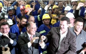 Festa em São Paulo pela confirmação do Itaquerão para abertura da Copa de 2014 no Brasil Festa em São Paulo pela confirmação do Itaquerão para abertura da Copa de 2014 no Brasil