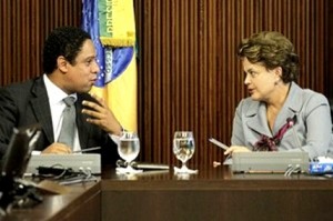 Dilma diz que não aceitará condenação sumária de Orlando Silva Dilma diz que não aceitará condenação sumária de Orlando Silva