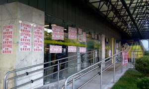 Bancários prometem intensificar greve a partir desta segunda-feira Bancários prometem intensificar greve a partir desta segunda-feira