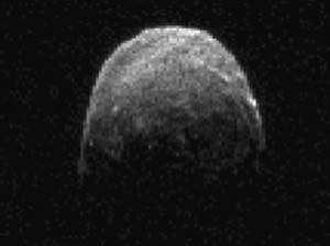 Asteroide aproxima da Terra e poderá ser visto na noite desta terça-feira Asteroide aproxima da Terra e poderá ser visto na noite desta terça-feira