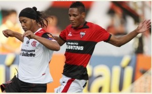 Flamengo empata com Atlético-GO e fica fora do G5 Flamengo empata com Atlético-GO e fica fora do G5