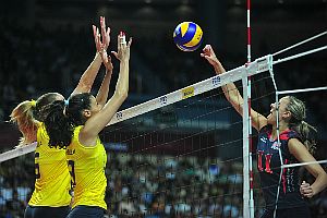 Estados Unidos vencem o Brasil na estreia da Copa do Mundo de Vôlei Feminino Estados Unidos vencem o Brasil na estreia da Copa do Mundo de Vôlei Feminino