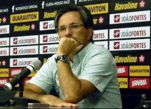 Caio Júnior deixa o Botafogo depois de derrota para o América-MG Caio Júnior deixa o Botafogo depois de derrota para o América-MG