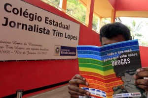 Estado lança cartilha sobre os malefícios da droga Estado lança cartilha sobre os malefícios da droga