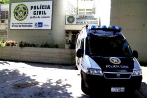Filho de Carlinhos de Jesus é assassinado na Zona Oeste do Rio de Janeiro Filho de Carlinhos de Jesus é assassinado na Zona Oeste do Rio de Janeiro