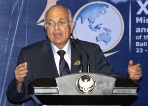 secretário-geral da Liga Árabe, Nabil Al Arabi, disse temer o agravamento da situação secretário-geral da Liga Árabe, Nabil Al Arabi, disse temer o agravamento da situação