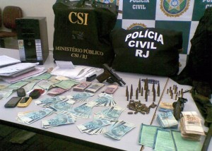 Polícia Civil desencadeia operação contra fraudadores do Detran em vários municípios do Estado do rio de Janeiro Polícia Civil desencadeia operação contra fraudadores do Detran em vários municípios do Estado do rio de Janeiro