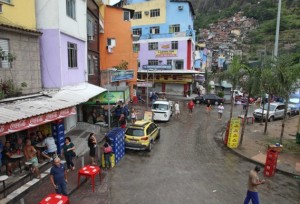 Detran inicia entrega de carteiras de identidade na Rocinha e no Vidigal Detran inicia entrega de carteiras de identidade na Rocinha e no Vidigal