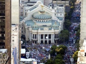 Cerca de 150 mil pessoas participaram do ato público "Contra a Injustiça - Em Defesa do Rio"