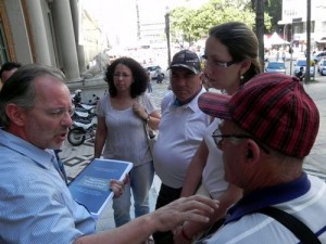 Comitês populares denunciam remoções forçadas nas cidades que vão receber a Copa Comitês populares denunciam remoções forçadas nas cidades que vão receber a Copa