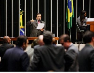 Congresso aprova Plano Plurianual 2012-2015, que destaca obras do PAC e combate à miséria Congresso aprova Plano Plurianual 2012-2015, que destaca obras do PAC e combate à miséria